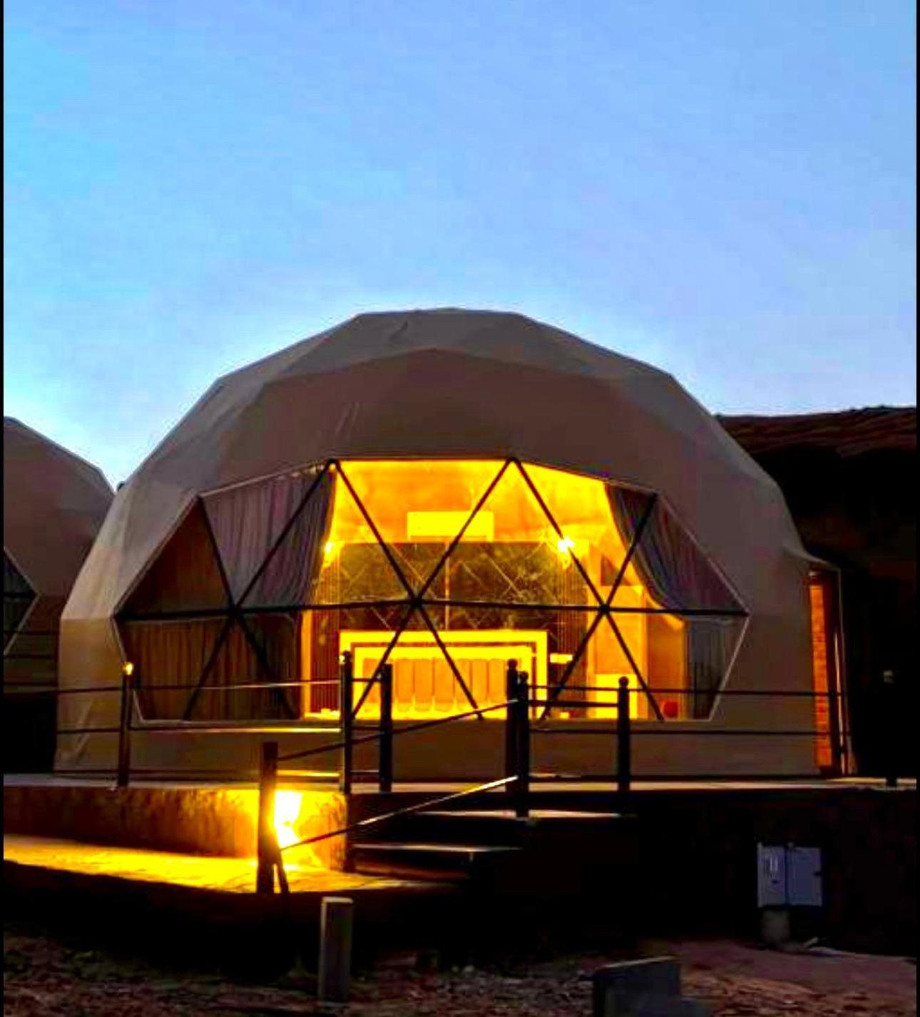 Rum Solaris Bubbles Camp วาดิรัม ภายนอก รูปภาพ